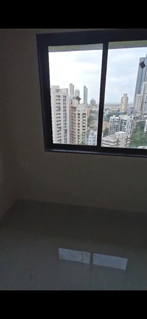 Room in 1.5 BHK Apartment at Dadar West – for Rent