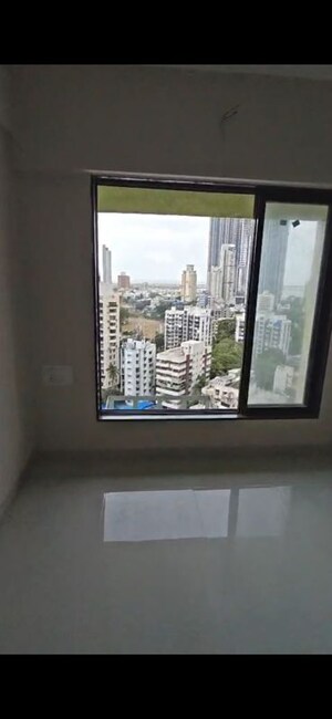 Room in 1.5 BHK Apartment at Dadar West – for Rent