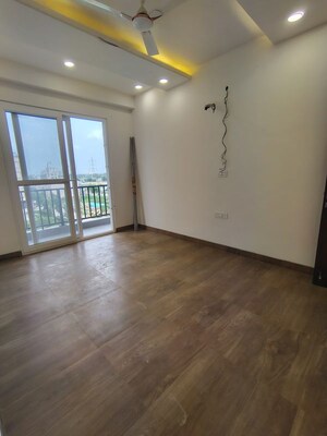 Room in 1 BHK Builder Floor at Ignou Road – for Rent