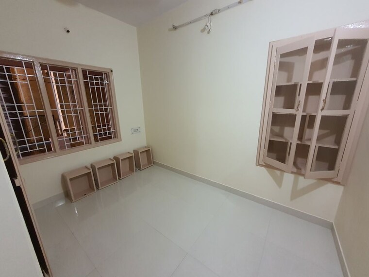 Room, rt nagar 6+ Bedroom 3300 Sq.Ft. Independent House In Rt Nagar Bangalore 10642761