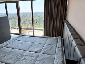 Room in Studio Apartment at Paras Square Service Apartments, Sector 63a – for Sale