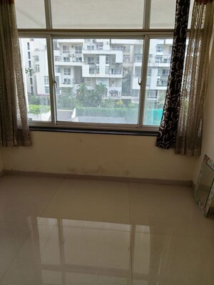 Room in 2 BHK Apartment at Rohan Mithila, Viman Nagar – for Rent