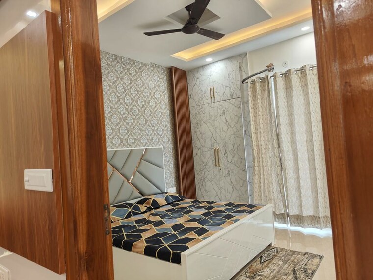 Bedroom, bptp-district-faridabad 3.5 Bedroom 180 Sq.Yd. Builder Floor In Sector 81 Faridabad 10642698
