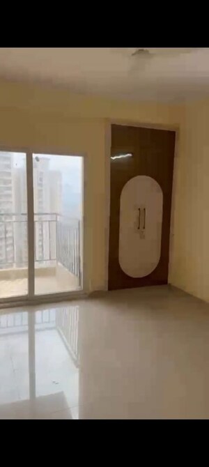 Room in 2 BHK Apartment at Gaur City 2 - 11th Avenue, Sector 16c Greater Noida – for Sale