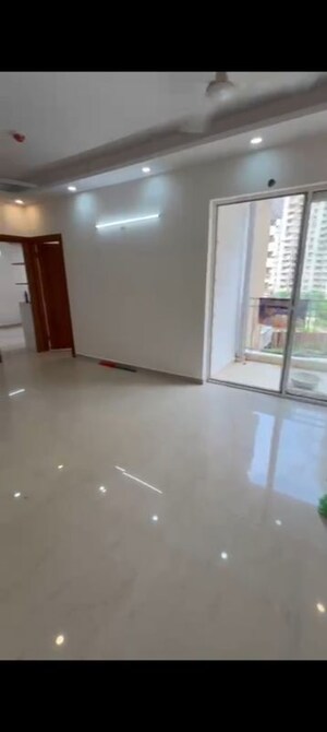 Room in  Apartment at Mahagun My Woods, Sector 16c Greater Noida – for Rent