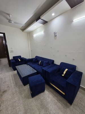 Team Area in 2 BHK Builder Floor at Subhash Nagar – for Rent