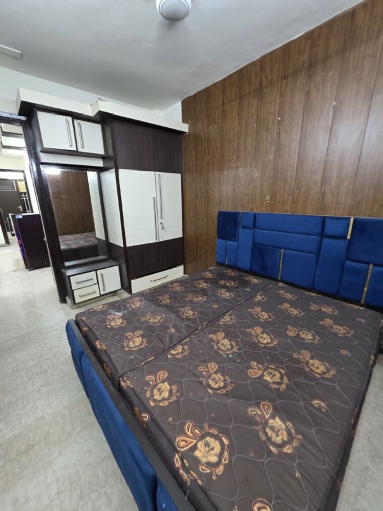 Bedroom, subhash nagar 2 Bedroom 100 Sq.Yd. Builder Floor In Subhash Nagar Delhi 10642794
