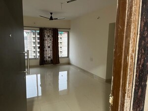 Room in 1 BHK Apartment at Arihant Anand Tower, Chembur – for Rent