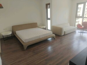 Room in 4 BHK Apartment at Panchshil One North, Magarpatta City – for Sale