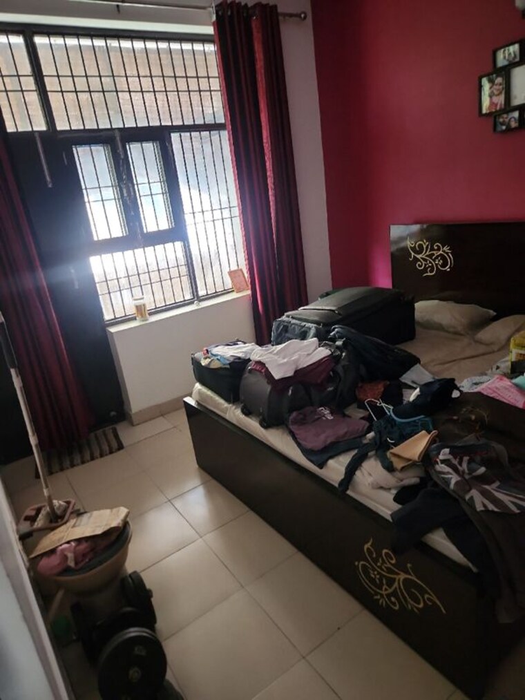 Living Room, srs-pearl-floors 3 Bedroom 250 Sq.Yd. Apartment In Sector 88 Faridabad 10642831