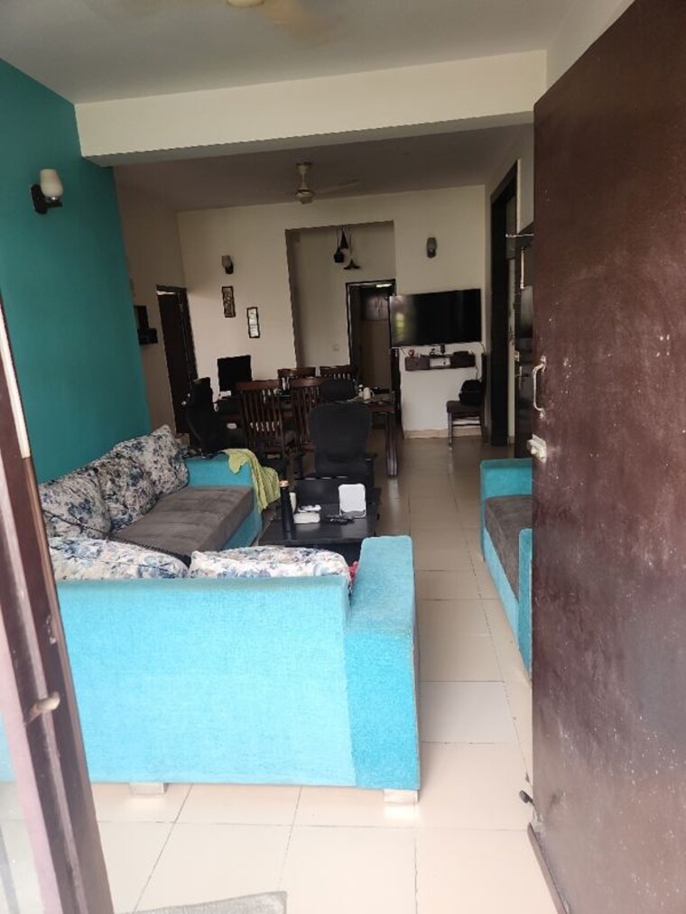 Team Area, srs-pearl-floors 3 Bedroom 250 Sq.Yd. Apartment In Sector 88 Faridabad 10642831