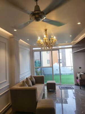 Living Room in 3 BHK Builder Floor at Udyog Vihar Phase 2 – for Rent