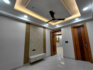 Room in 3 BHK Builder Floor at Fidato Honour Homes, Sector 89 – for Rent