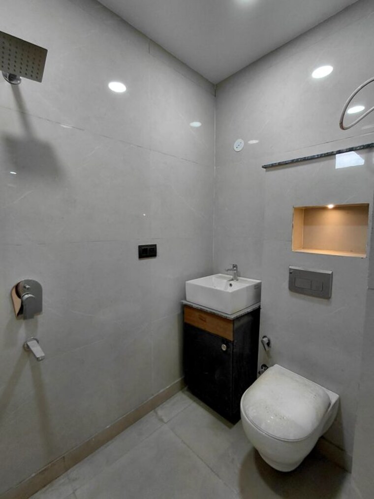 Bathroom, fidato-honour-homes 3 Bedroom 180 Sq.Yd. Builder Floor In Sector 89 Faridabad 10642850