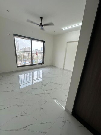 3 BHK Apartment For Rent in Hum Solaris in Kandivali West, Mumbai