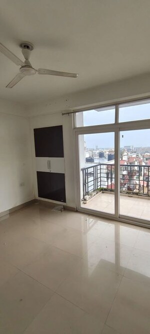 Room in 3 BHK Apartment at Dhoran Rajpur Enclave, Govind Vihar – for Rent
