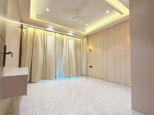 Bedroom in 4 BHK Builder Floor at SS Mayfield Gardens, Sector 51 – for Sale