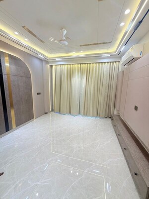 Bedroom in 4 BHK Builder Floor at SS Mayfield Gardens, Sector 51 – for Sale