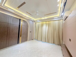 Bedroom in 4 BHK Builder Floor at SS Mayfield Gardens, Sector 51 – for Sale