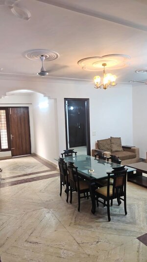 3 BHK Builder Floor For Rent in Green Fields Colony