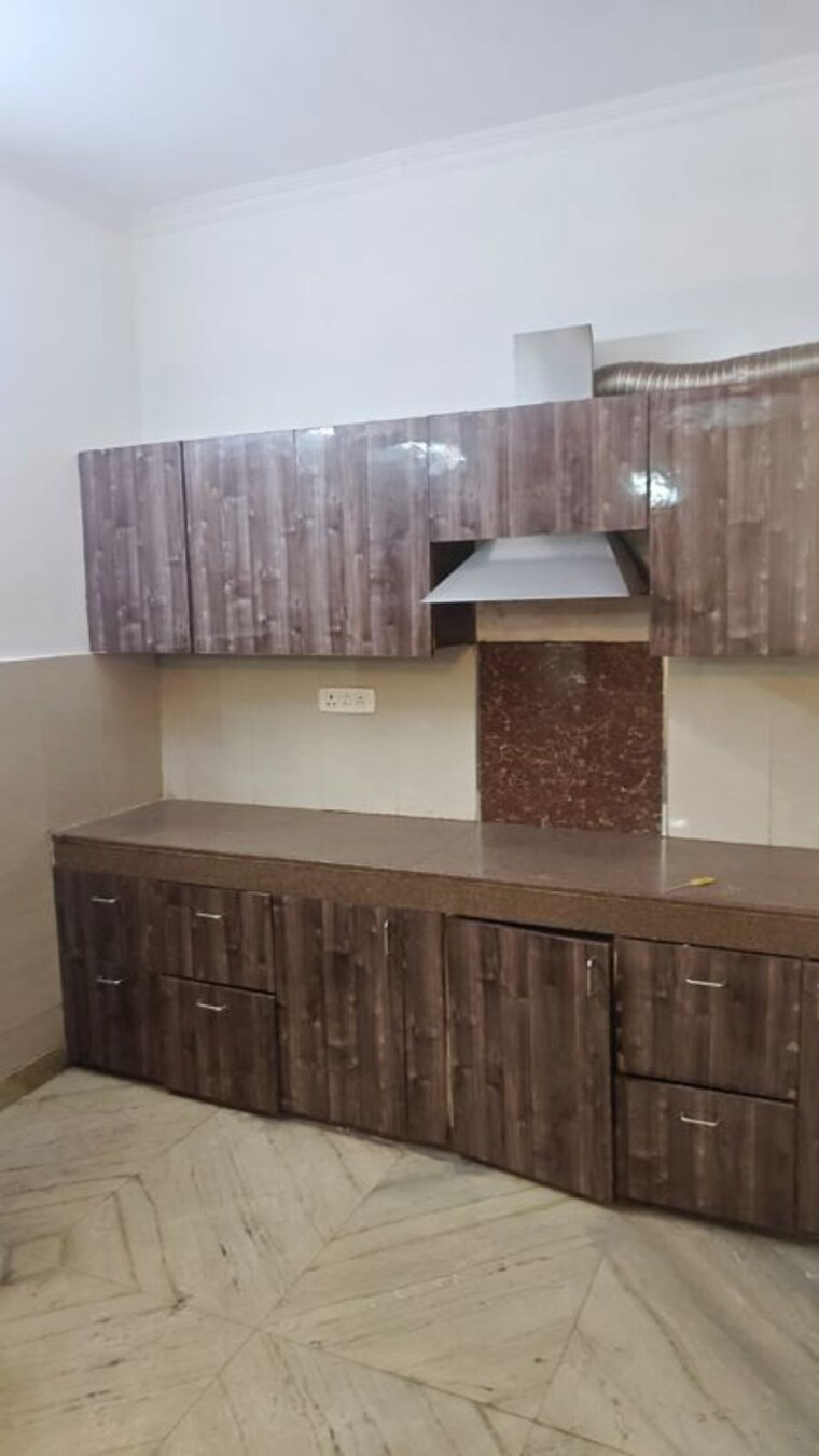 Kitchen, green fields colony 3 Bedroom 240 Sq.Yd. Builder Floor In Green Fields Colony Faridabad 10642897