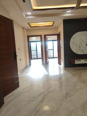 Room in 4 BHK Builder Floor at BPTP Park Central, Sector 85 – for Sale