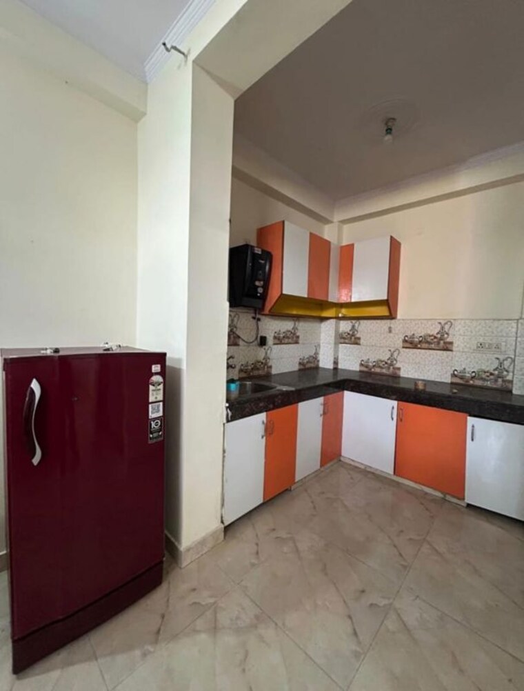 Kitchen, freedom fighters enclave 2 Bedroom 950 Sq.Ft. Builder Floor In Freedom Fighters Enclave Delhi 10642917