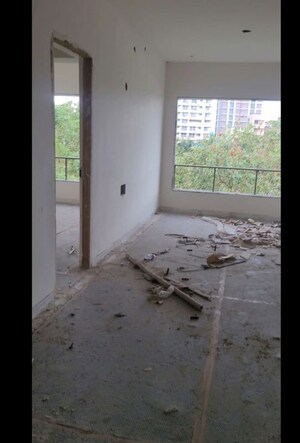 Room in 1.5 BHK Apartment at Arihant Shankheshwar Heights, Chunabhatti – for Sale