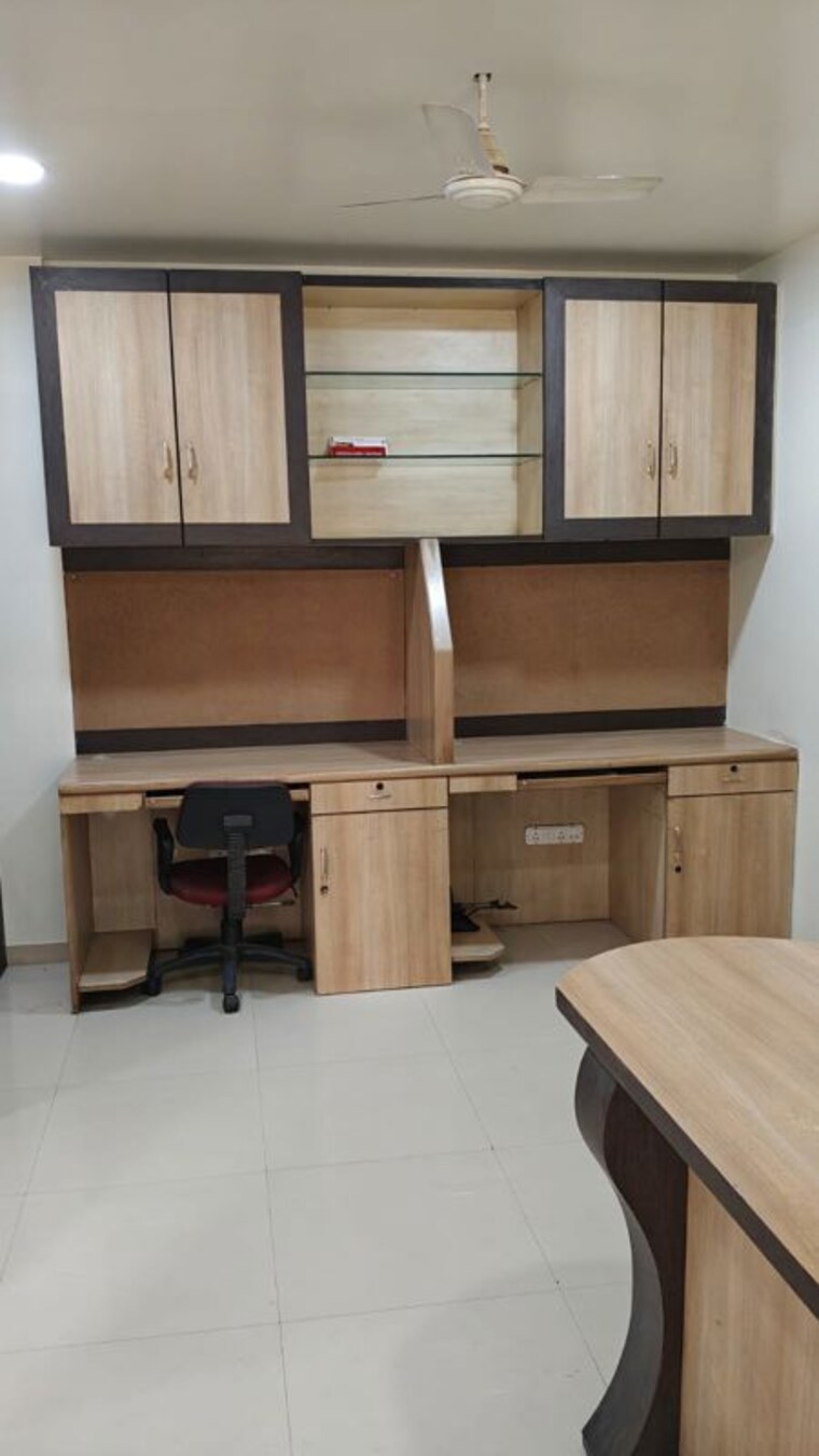 Team Area, lulla nagar Commercial Office Space 650 Sq.Ft. In Lulla Nagar Pune 10642938