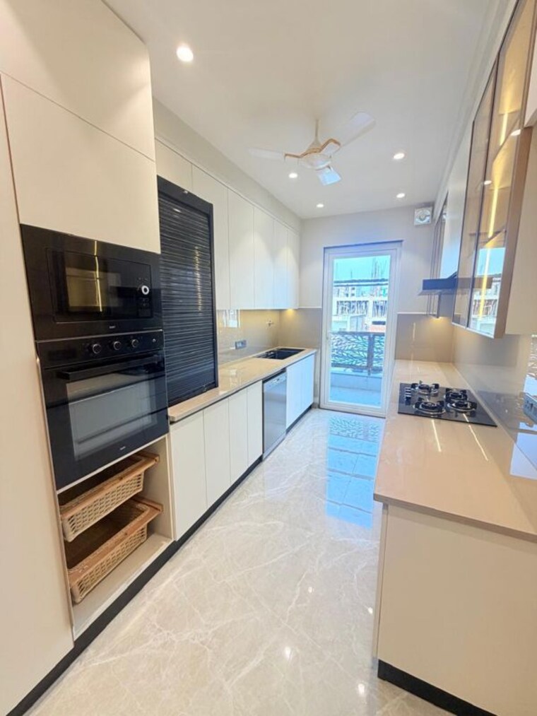 Kitchen, ss-mayfield-gardens 4 Bedroom 2700 Sq.Ft. Builder Floor In Sector 51 Gurgaon 10642939