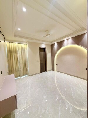 Kitchen in 4 BHK Builder Floor at SS Mayfield Gardens, Sector 51 – for Sale