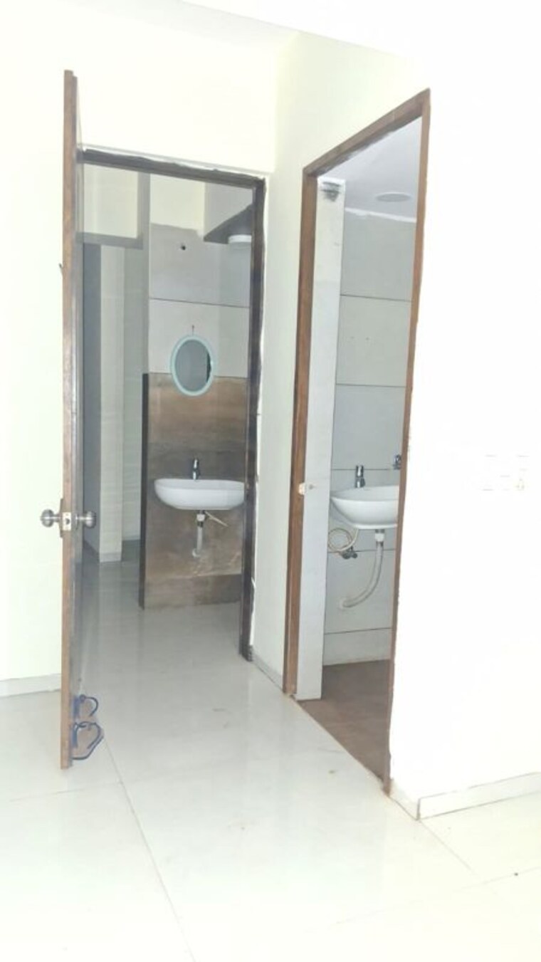 Bathroom, sai-pearl-ulwe 1 Bedroom 700 Sq.Ft. Apartment In Ulwe Sector 19 Navi Mumbai 10642970