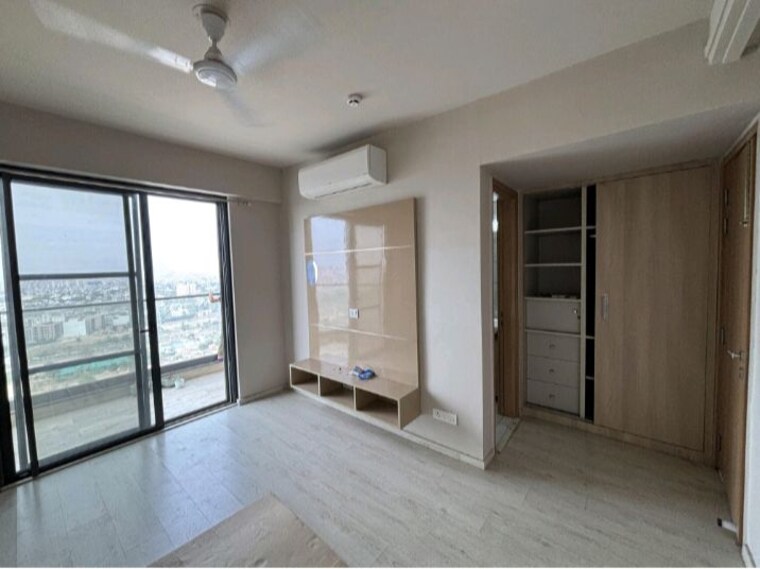 Room, m3m-heights 2 Bedroom 1516 Sq.Ft. Apartment In Sector 65 Gurgaon 10642335