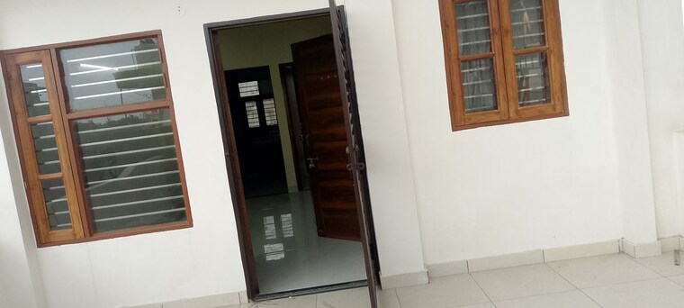 undefined, spring-field 1.5 Bedroom 100 Sq.Yd. Builder Floor In Sector 31 Faridabad 10643026