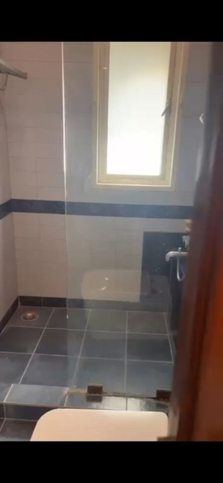 Bathroom, om-ratan-apartment 3 Bedroom 1900 Sq.Ft. Apartment In Worli Mumbai 10643046