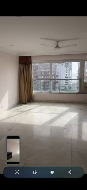 Room in 3 BHK Apartment at Om Ratan Apartment, Worli – for Rent
