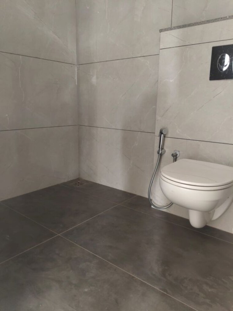 Bathroom, samruddhi-60-onyx 4 Bedroom 1585 Sq.Ft. Apartment In Gotri Vadodara 10643043