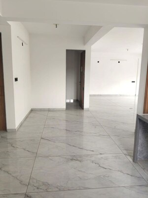 Room in 4 BHK Apartment at Samruddhi 60 Onyx, Gotri – for Sale
