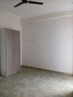 Room in 2 BHK Builder Floor at Aman Vihar – for Rent