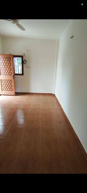 Room in 1 BHK Builder Floor at Hsr Layout – for Rent