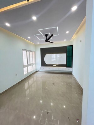 3.5 BHK Apartment For Rent in UPAVP Ganga Yamuna And Hindon Enclave, Pratap Vihar