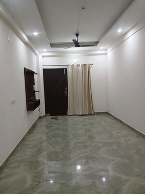 Room in 2 BHK Builder Floor at Aman Vihar – for Rent
