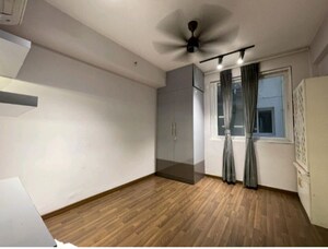 Room in 4 BHK Apartment at Ireo Uptown, Sector 66 – for Rent