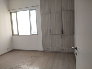 Room in 4 BHK Apartment at Ireo Uptown, Sector 66 – for Rent