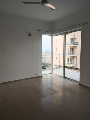 Room in 4 BHK Apartment at Ireo Uptown, Sector 66 – for Rent
