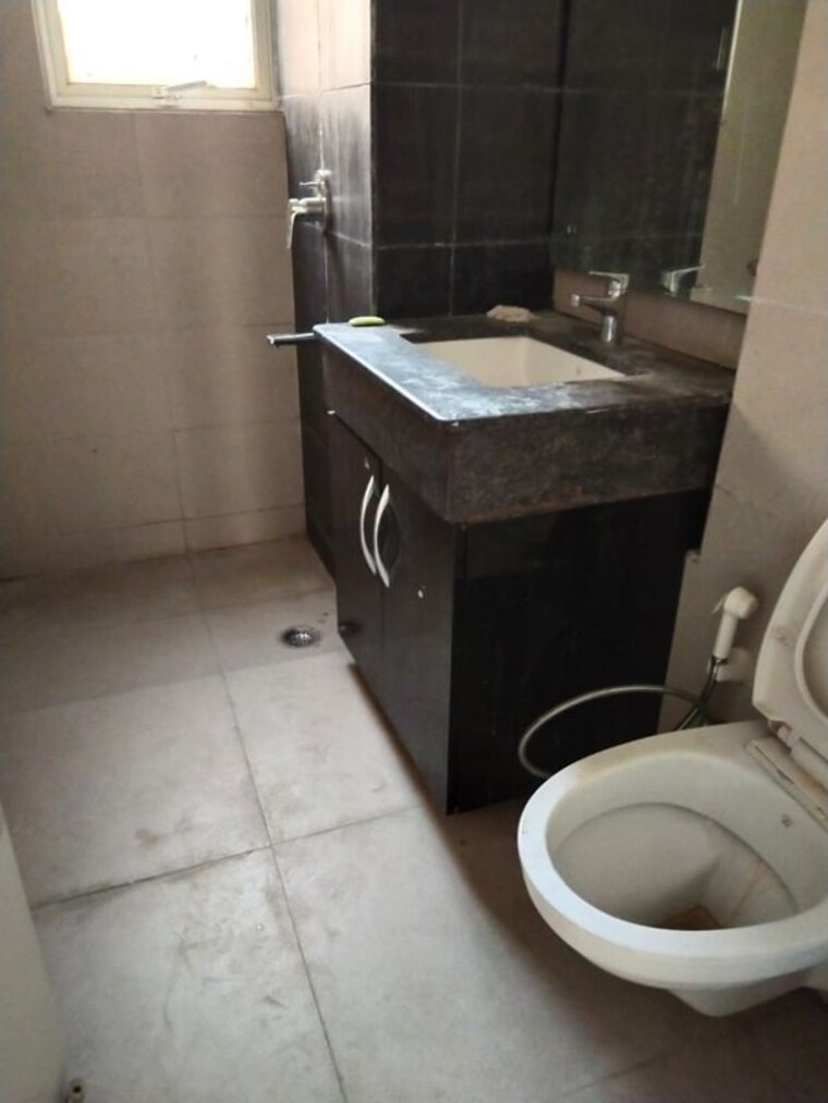Bathroom, ireo-uptown 4 Bedroom 2205 Sq.Ft. Apartment In Sector 66 Gurgaon 10643083