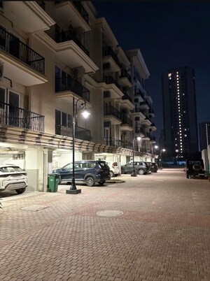 3 BHK Builder Floor For Rent in Signature Global City 81, Sector 81