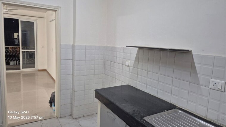 Bathroom, bptp-park-prime 4 Bedroom 2063 Sq.Ft. Apartment In Sector 66 Gurgaon 10643090