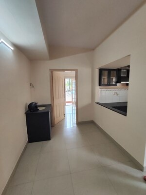 Room in 2 BHK Builder Floor at Koramangala – for Rent