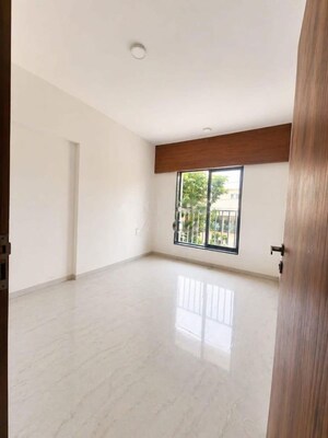 Room in 4 BHK Apartment at Akshar One Akshar, Sanpada – for Rent